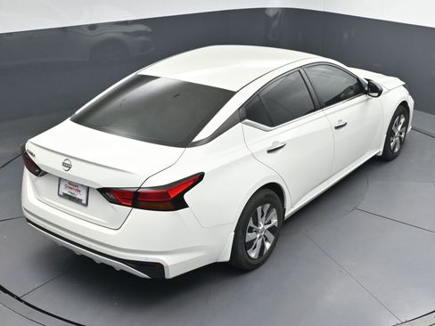 Certified 2024 Nissan Altima 2.5 S FWD image 32