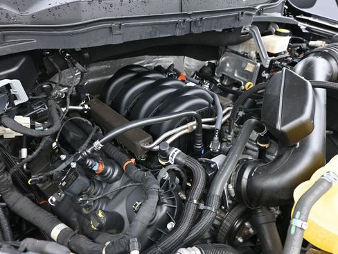 Used 2022 Ford F150 Lariat w/ Equipment Group 502A High image 26