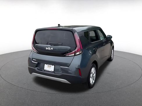 Used 2025 Kia Soul LX w/ LX Technology Package FWD image 14