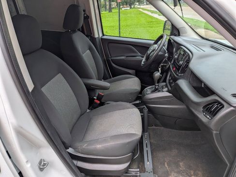 Used 2022 RAM ProMaster City Tradesman FWD image 21