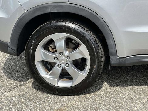 Used 2017 Honda HR-V LX image 6