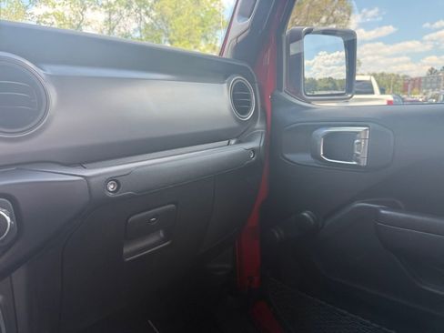 Used 2023 Jeep Gladiator Sport AWD/4WD image 24