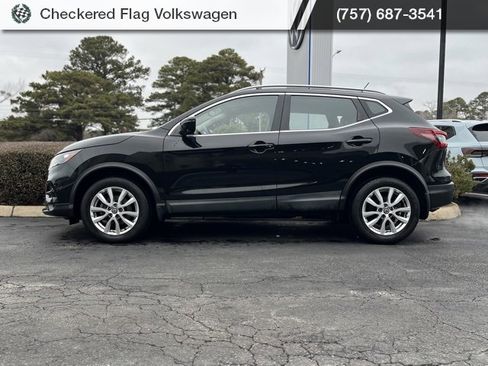 Used 2020 Nissan Rogue Sport SV w/ Technology Package image 4