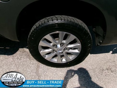Used 2012 Toyota Tundra Limited w/ Platinum Pkg AWD/4WD image 25