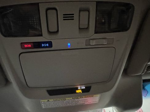 Used 2016 Subaru Outback 3.6R Limited image 17