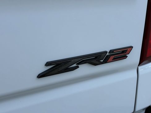 Used 2023 Chevrolet Silverado 1500 ZR2 image 13