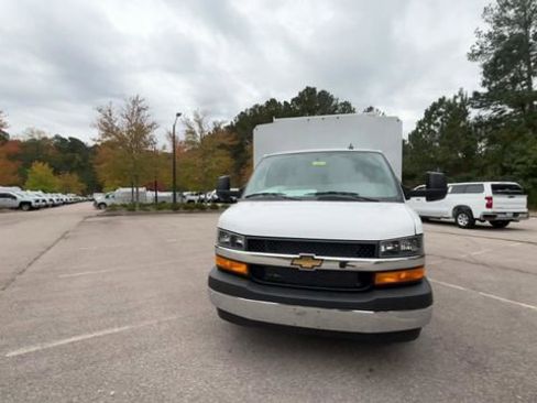 New 2025 Chevrolet Express 3500 w/ Power Convenience Package image 8