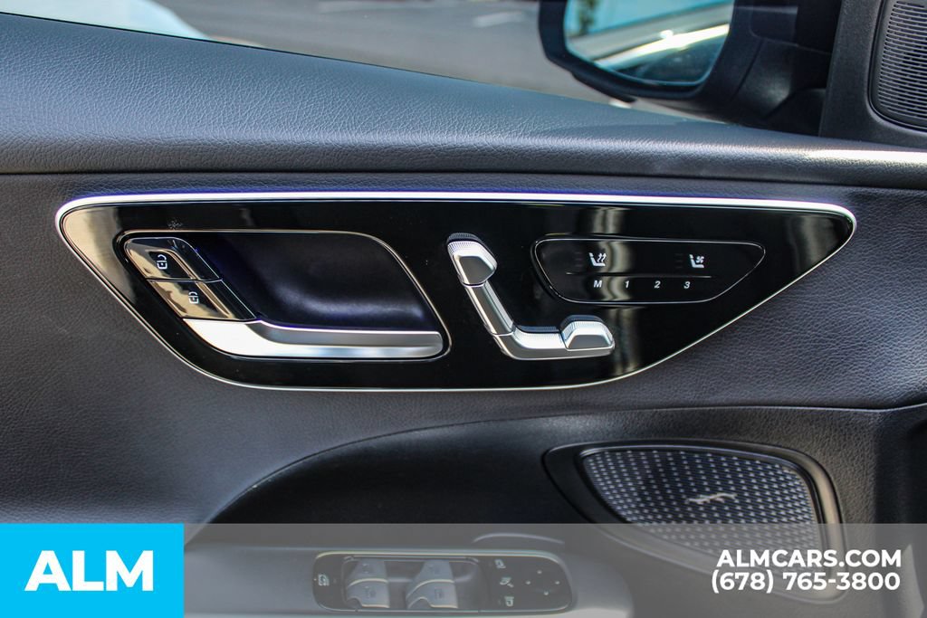 Used 2025 Mercedes-Benz C 300 Sedan image 34
