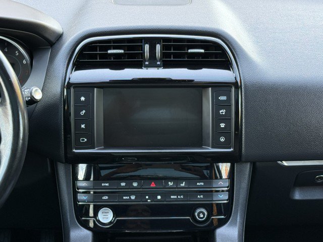 Used 2017 Jaguar F-PACE Premium AWD/4WD image 27
