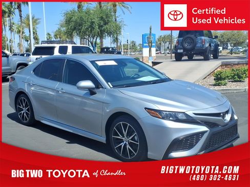 Certified 2023 Toyota Camry SE image 1