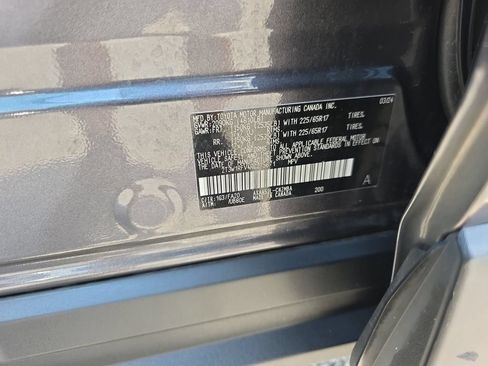 Used 2024 Toyota RAV4 XLE FWD image 25