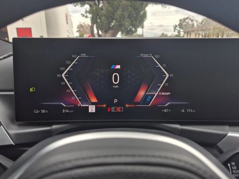 Used 2023 BMW i4 eDrive40 w/ M Sport Package image 10