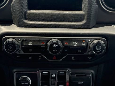 Used 2021 Jeep Wrangler Unlimited Sport image 4