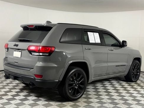 Used 2020 Jeep Grand Cherokee Altitude AWD/4WD image 8