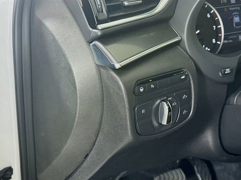 Certified 2025 INFINITI QX55 Essential image 12