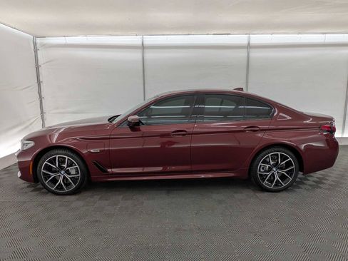 Used 2023 BMW 530e w/ M Sport Package image 3