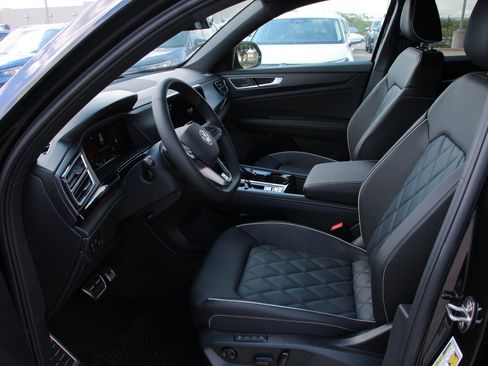 New 2026 Volkswagen Atlas Cross Sport SEL Premium R-Line AWD/4WD image 9