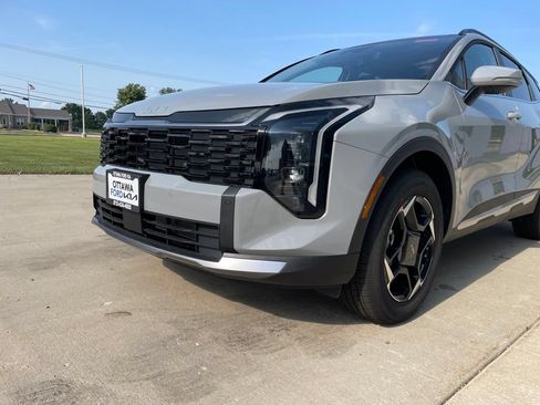 New 2026 Kia Sportage EX AWD/4WD image 15