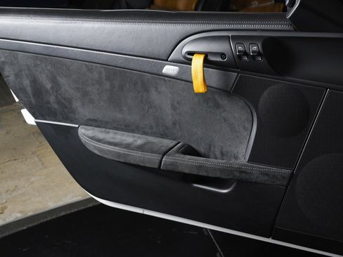 Used 2011 Porsche 911 GT2 RS image 31