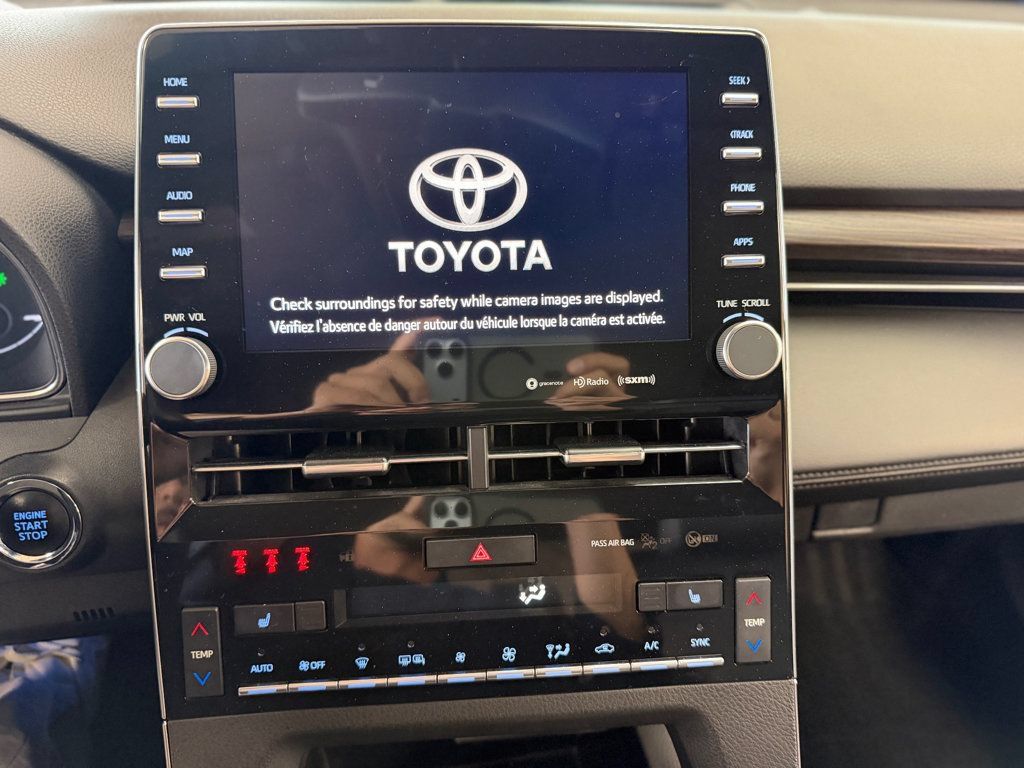 Used 2021 Toyota Avalon XLE FWD image 22