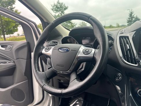 Used 2013 Ford Escape Titanium w/ Parking Technology Pkg AWD/4WD image 18