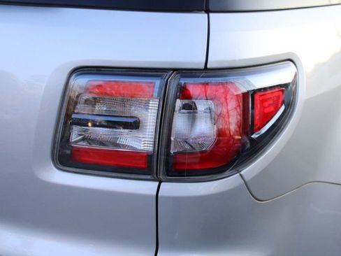 Used 2016 GMC Acadia SLT w/ Open Road Package image 29