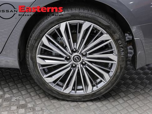 Used 2024 Nissan Altima 2.5 SL AWD/4WD image 8