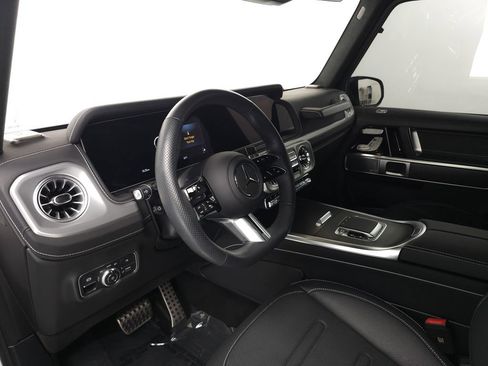 Used 2025 Mercedes-Benz G 550 w/ Manufactur Interior Package image 9