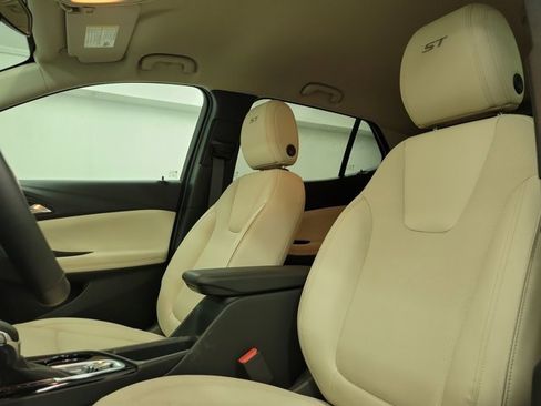 Used 2025 Buick Encore GX Sport Touring w/ Comfort Package image 24