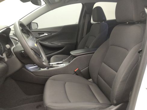 Used 2024 Chevrolet Malibu LT image 17
