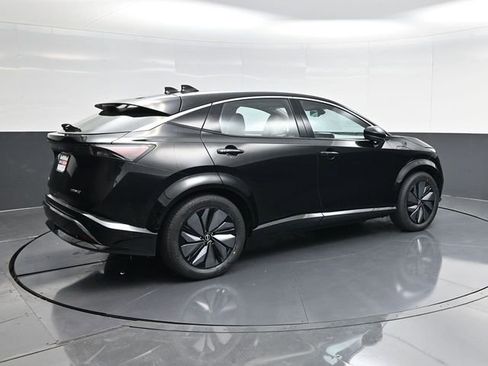 Used 2023 Nissan Ariya FWD image 3