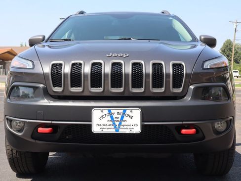 Used 2016 Jeep Cherokee Trailhawk w/ Cold Weather Group AWD/4WD image 13