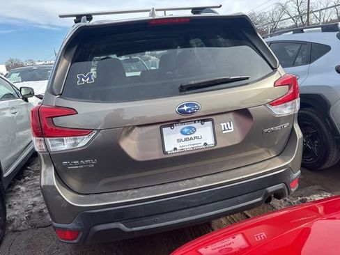 Used 2019 Subaru Forester Limited image 8