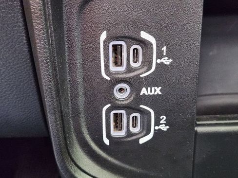 Certified 2025 RAM 2500 Big Horn AWD/4WD image 25