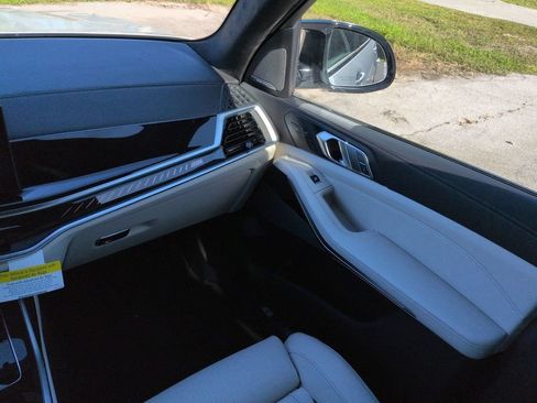 New 2027 BMW X7 M60i AWD/4WD image 17