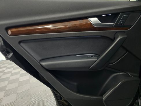 Used 2018 Audi Q5 2.0T Premium Plus w/ Premium Plus Package image 21