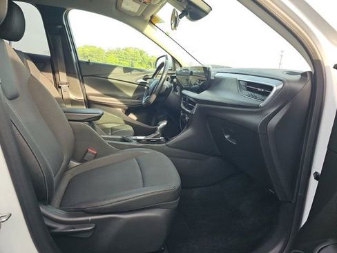 Used 2024 Buick Encore GX Preferred FWD image 10