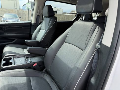Used 2026 Honda Odyssey Elite image 18