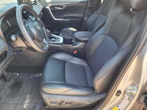 Used 2023 Toyota RAV4 XSE AWD/4WD image 15