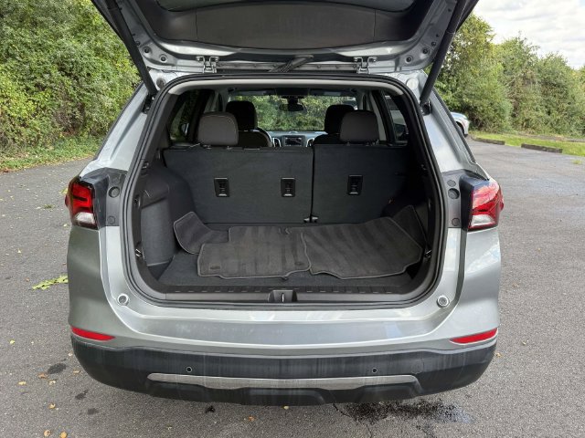 Certified 2024 Chevrolet Equinox LT FWD image 13