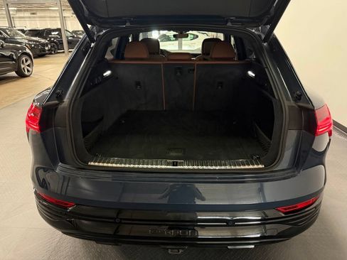 Used 2024 Audi Q8 e-tron Premium Plus w/ Premium Plus Package AWD/4WD image 15