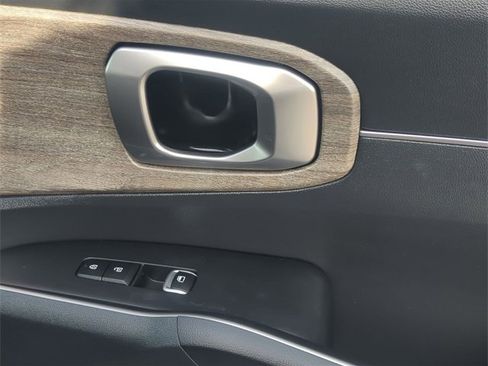 Used 2023 Kia Sorento S w/ Panoramic Sunroof Package image 29