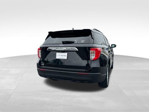 Used 2023 Ford Explorer XLT RWD image 5