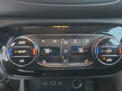 Used 2023 Buick Encore GX Select w/ Sport Touring Package image 24