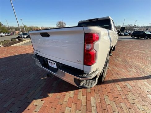 Used 2021 Chevrolet Silverado 2500 LT w/ Convenience Package image 21