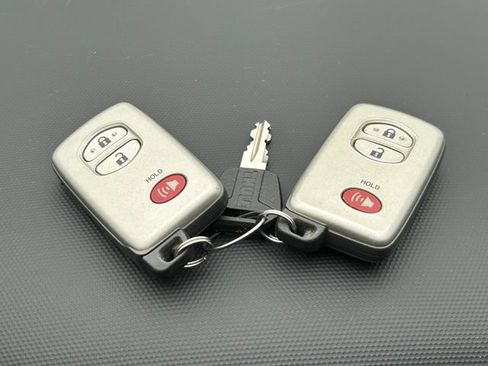 Used 2017 Toyota 4Runner Limited image 16