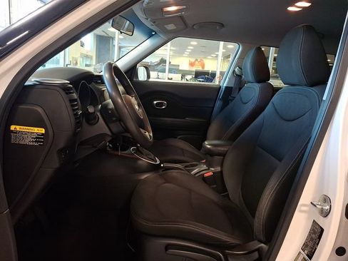 Used 2015 Kia Soul FWD image 15