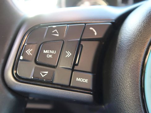 Used 2016 Jaguar F-TYPE R image 28