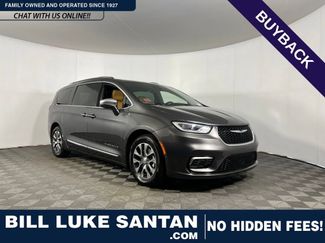 Used 2022 Chrysler Pacifica Pinnacle video 1