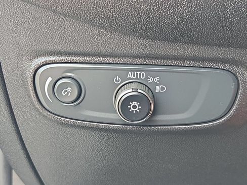 Certified 2024 Chevrolet Equinox RS FWD image 26